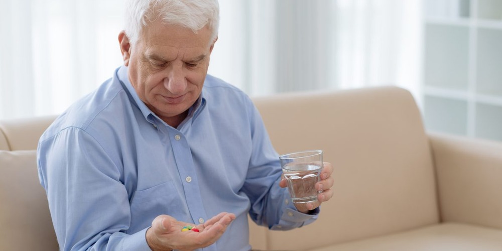 Пожилые люди: потребность в витамине D увеличивается с возрастом